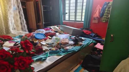 Thieves are emboldened they burgled five houses in one night and stole goods worth lakhs in Jagdalpur