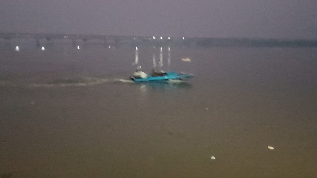 Three friends who had come to take a bath in Ganga at Postaghat in Ghazipur drowned in deep water