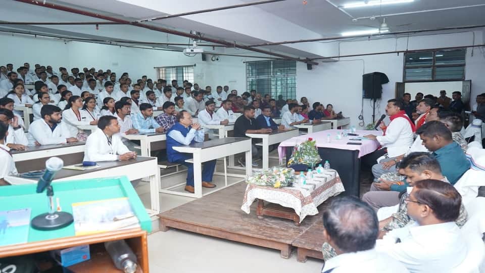 डिप्टी सीएम व अन्य