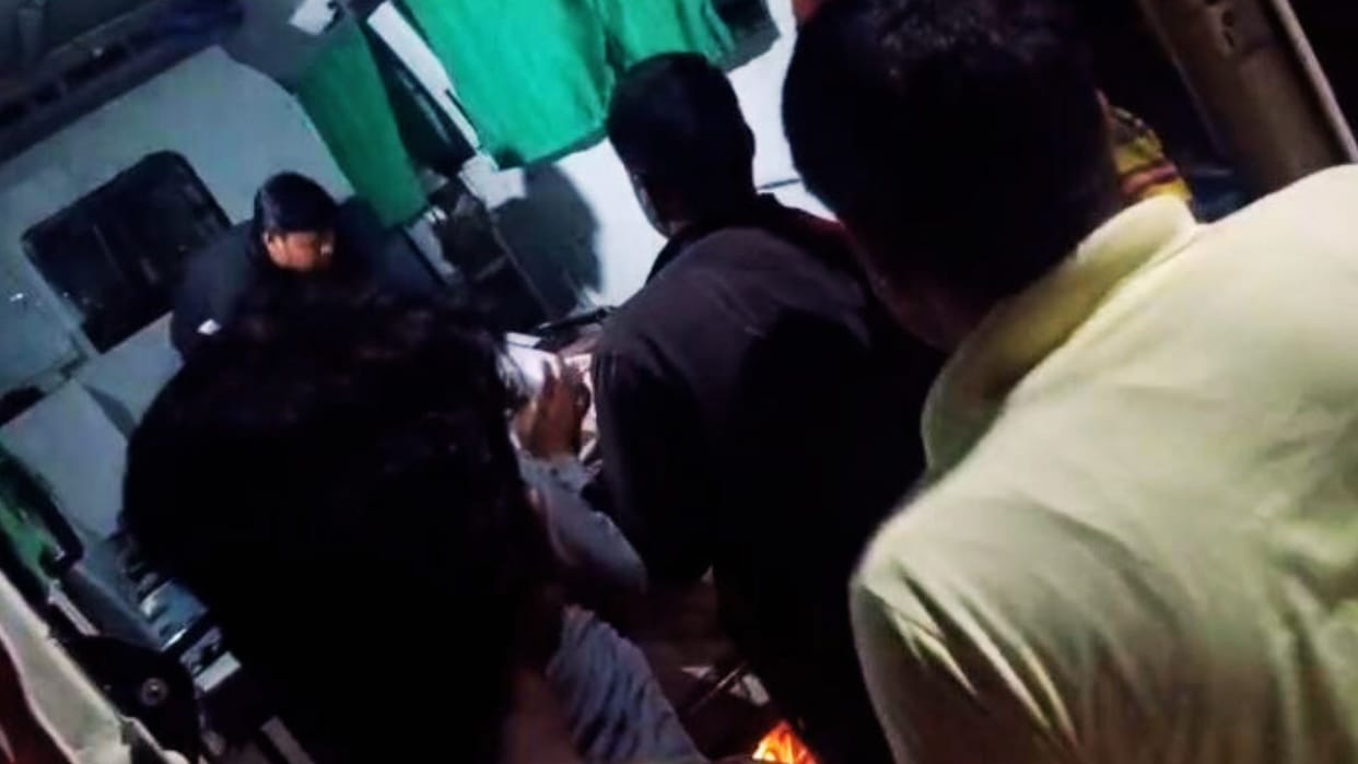 Teenager playing on freight train compartment fell down after being scorched by high-tension current
