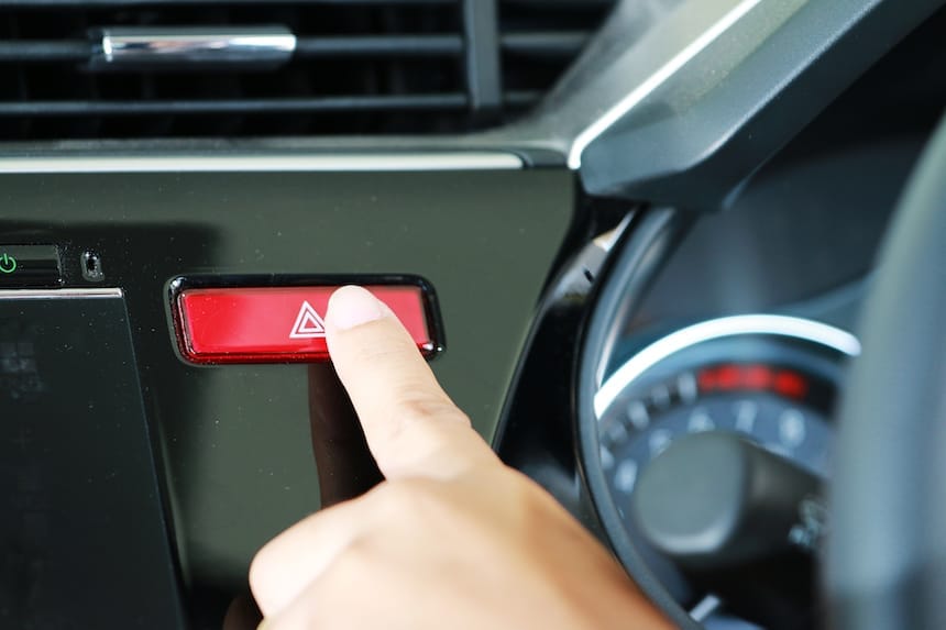 Hazard Lights are signal for help or a danger sign?Learn rules for their proper use