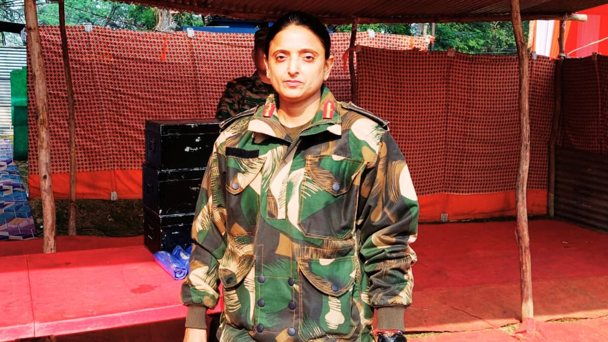 Varanasi News For first time female military officer took charge of army recruitment Colonel Reshma Shareen