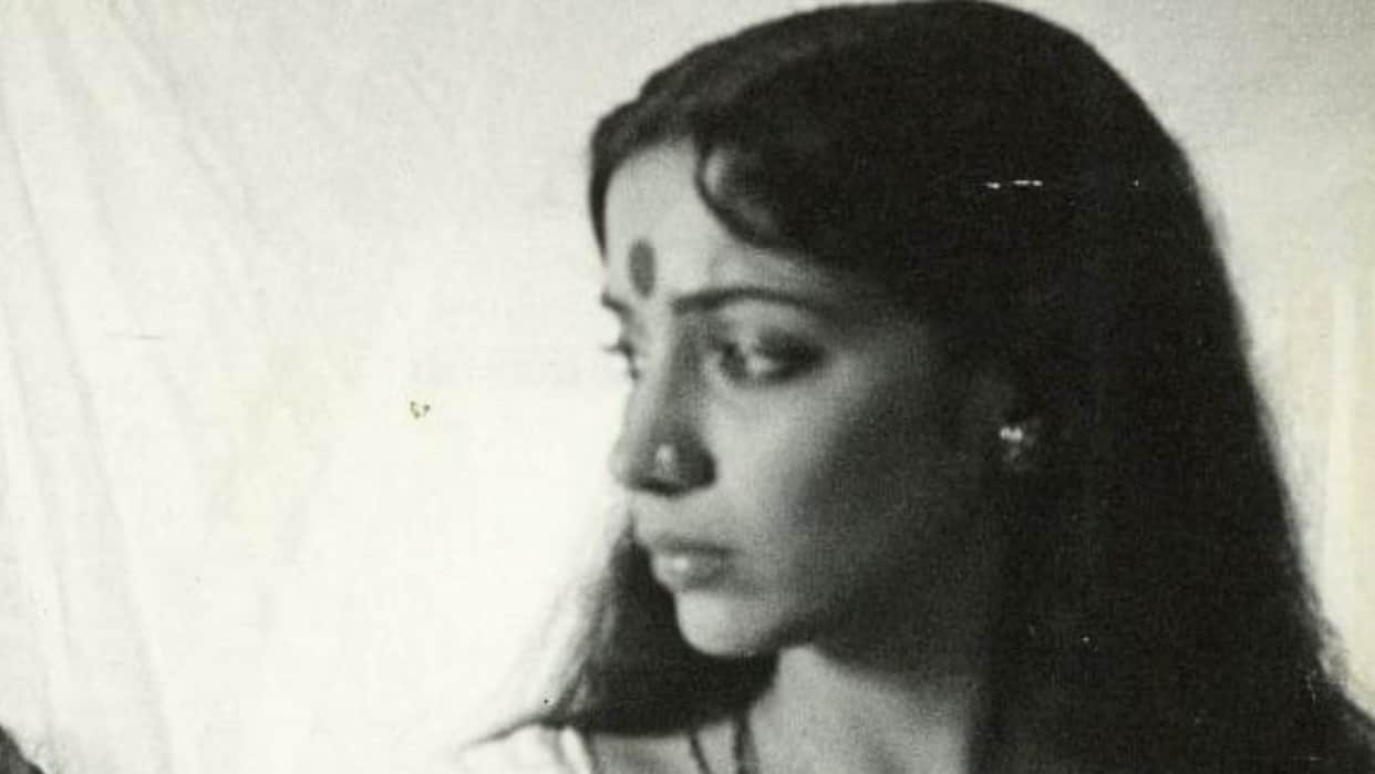 Shabana Azmi Life Struggle Success Story From Selling Coffee at a Petrol Pump to Owning 200 Crore Net Worth