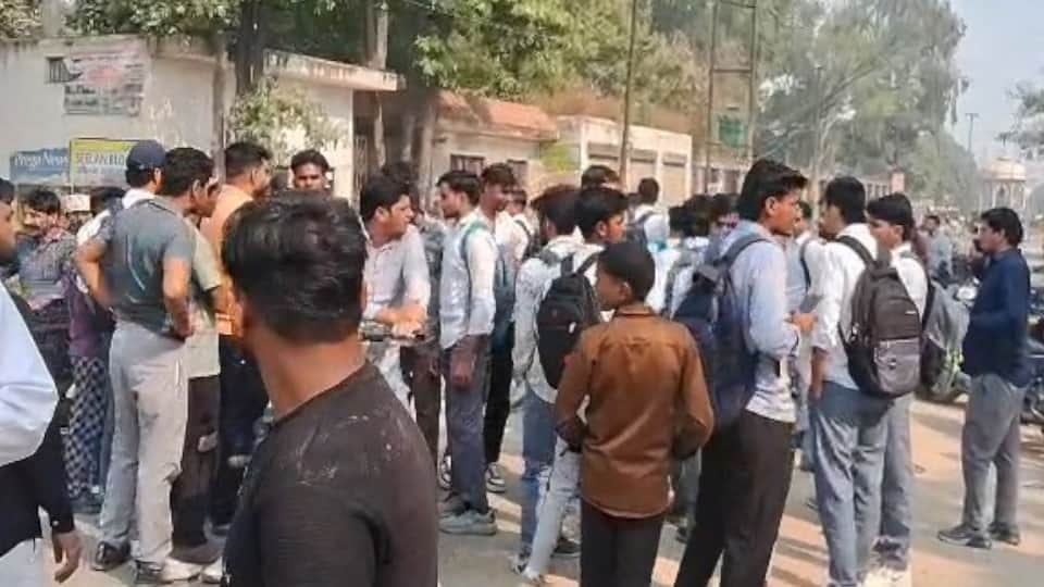 Principal beats him, police misbehave, student sets himself on fire in Muzaffarnagar college classroom