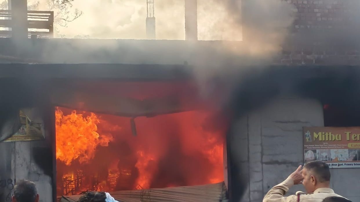 Himachal A massive fire broke out in a tent house in Fakloh Kangra burning goods worth around Rs 80 lakh