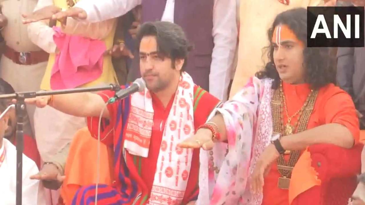 Aniruddhacharya joins Dhirendra Shastri Padyatra in Faridabad third day