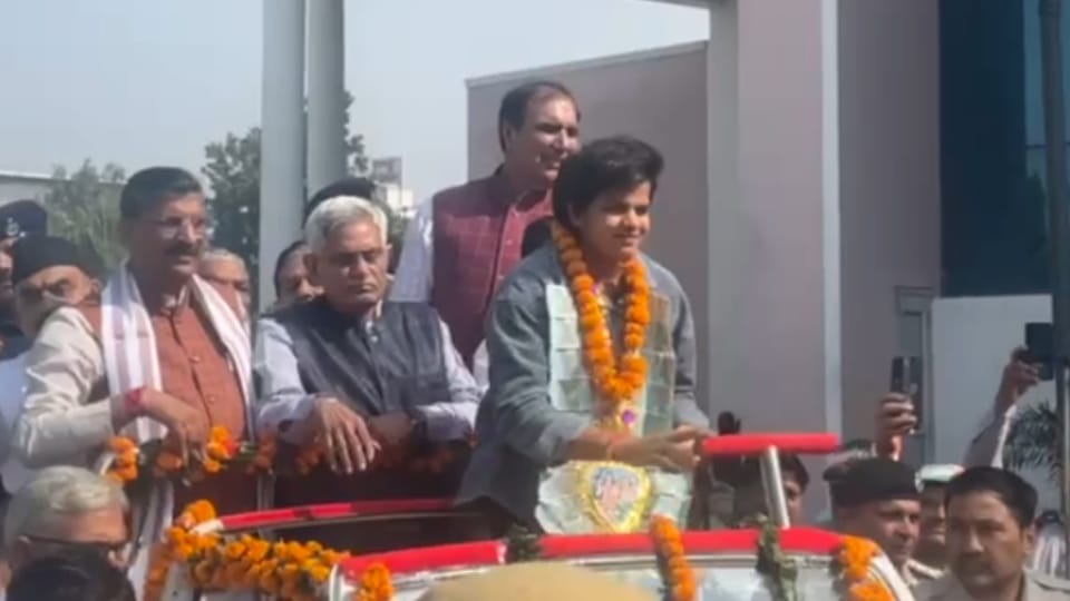 Cricketer Shaifali Verma arrives in Rohtak grand welcome
