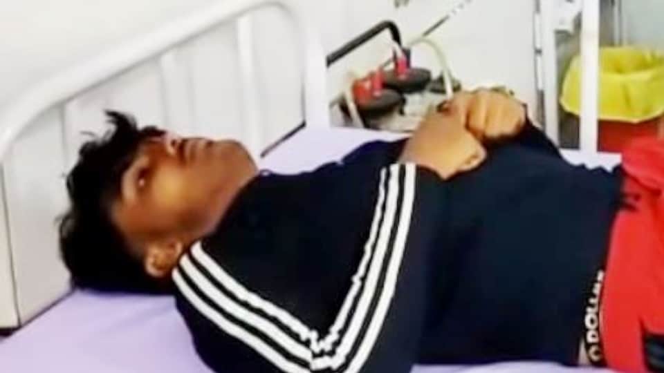 UP news Two and a half hours and four incidents whoever they found was gunned down angry attackers shot four