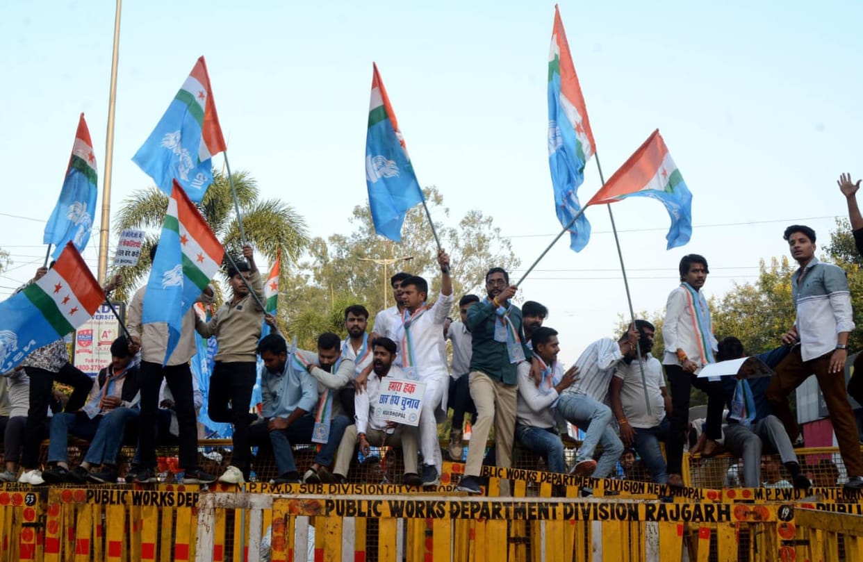 Bhopal News: NSUI protests demanding transparency in student union elections and education, several activists