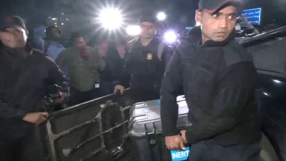 Delhi Red Fort Blast Live Updates Explosion in Car Near Historical Site Lal Qila Delhi News in Hindi