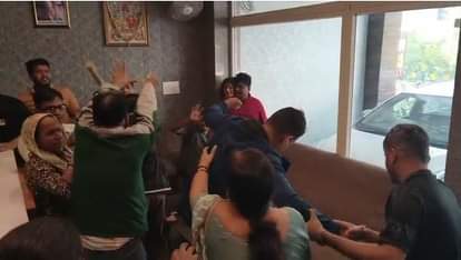 होटल में मारपीट