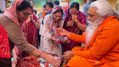 Maa Annapurna 17-days Mahavrat starts devotees receive 17 knots of thread in varanasi