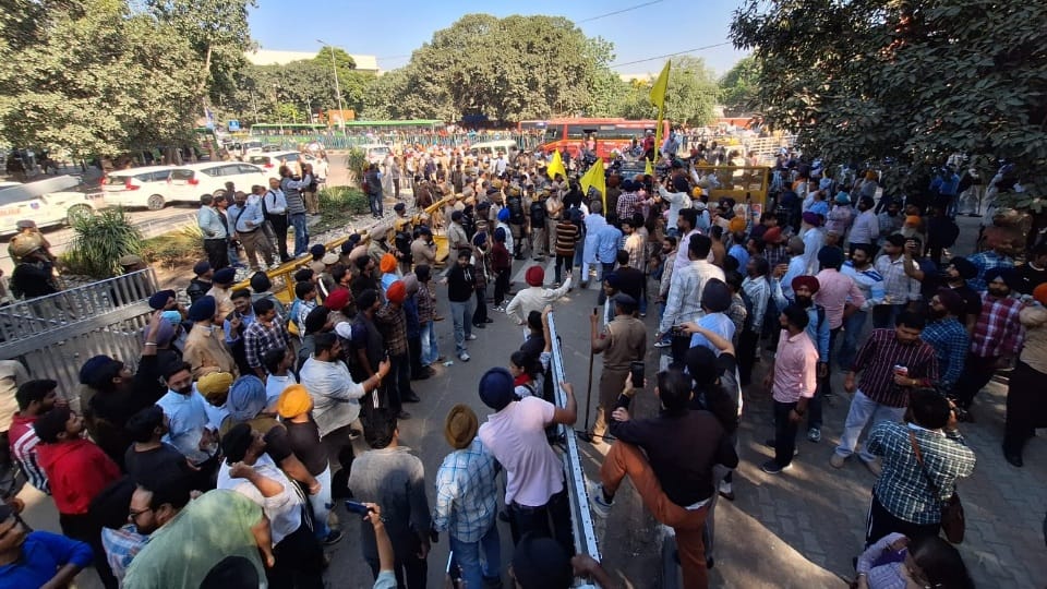 PU Protest Chandigarh borders sealed farmers break barricades enter with tractors police and students clash