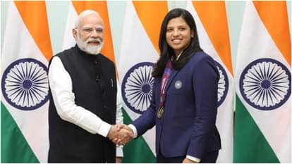 Indian Woman Cricketer Richa Ghosh Appointed DSP Bengal Police Know Biography in hindi