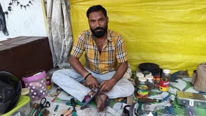 Inspired by Ratan Tata a cobbler decides to cremate a human body giving children a chance to learn from human