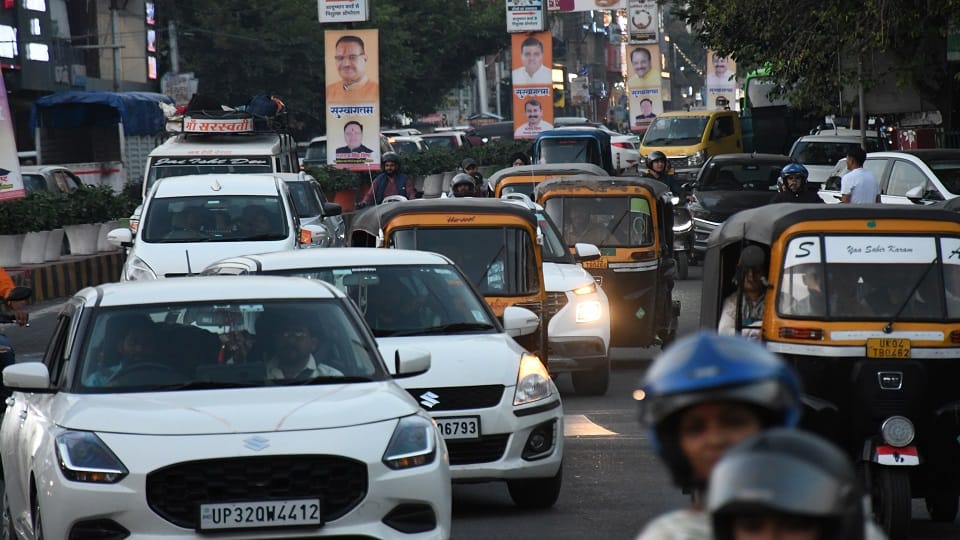 Traffic signals installed at major intersections in Haldwani have become showpiece