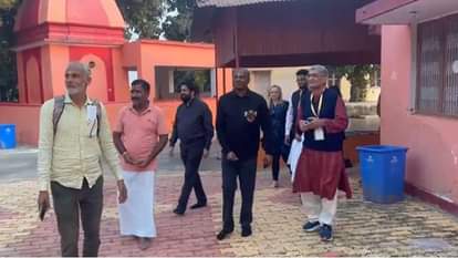 Anil Sukhlal who went abroad 165 years ago, returns to his village in search of his ancestors in ghazipur