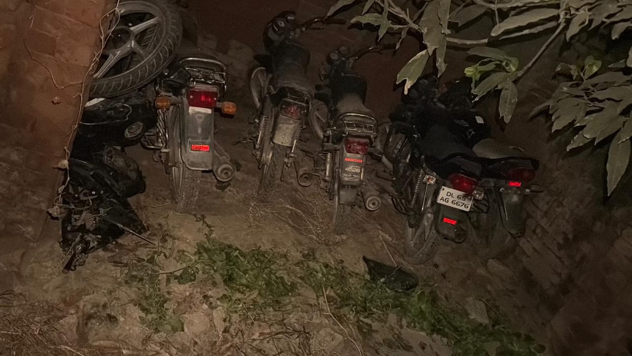 Interstate Vehicle Theft Gang Busted in Baghpat: Two Arrested After Encounter in Badaut