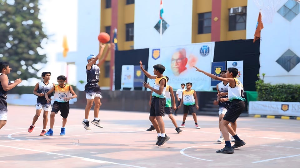 Shri Harischandra Singhal Inter School Memorial Tournament continues
