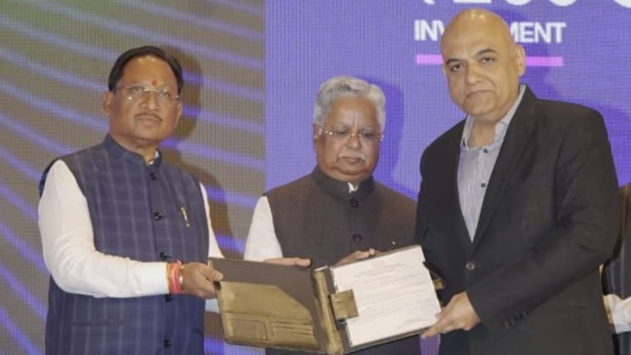 Chhattisgarh CM Vishnu Deo Sai invites Gujarat investors says Naxalism may end before March 2026 deadline