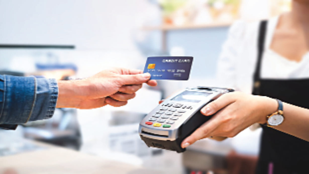 Rising shopping may be boosting Indian economy but heavy credit card usage is a cause for concern
