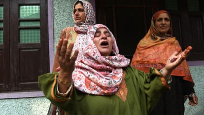 Mother of doctor Muzammil, Naseema says, "He left home about four years ago. He was working as a doctor in Del