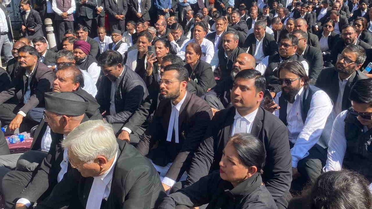 Uttarakhand News Advocates on strike across the state today demanding construction of chambers