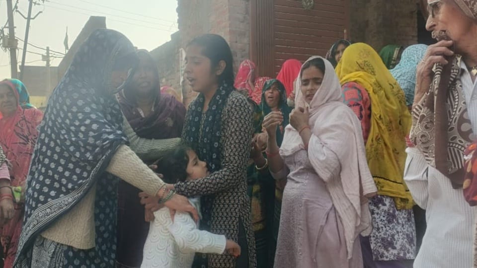 Delhi blast: Bodies were blown to pieces, two people from Amroha district lost their lives