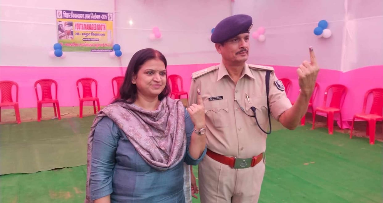 bihar election 2025 kaimur dm sp cast vote bhabhua assembly peaceful voting