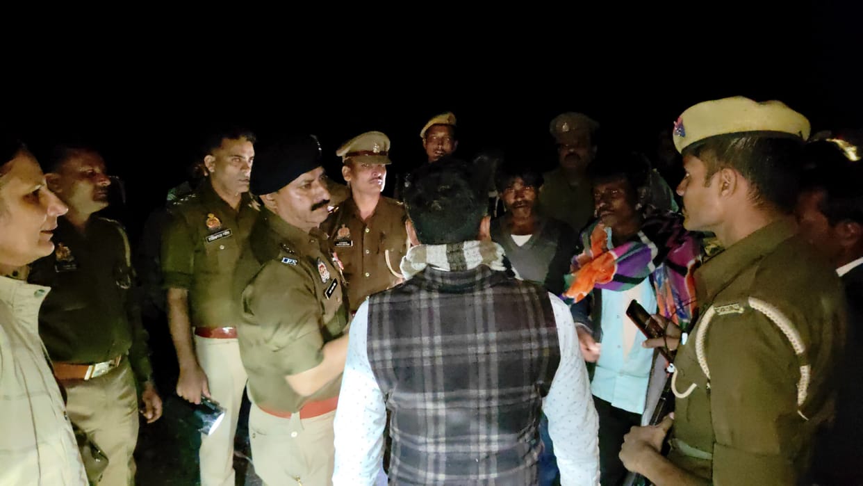 Mahoba Bodies of three sisters found in well who went missing while playing villagers say matter is suspicious