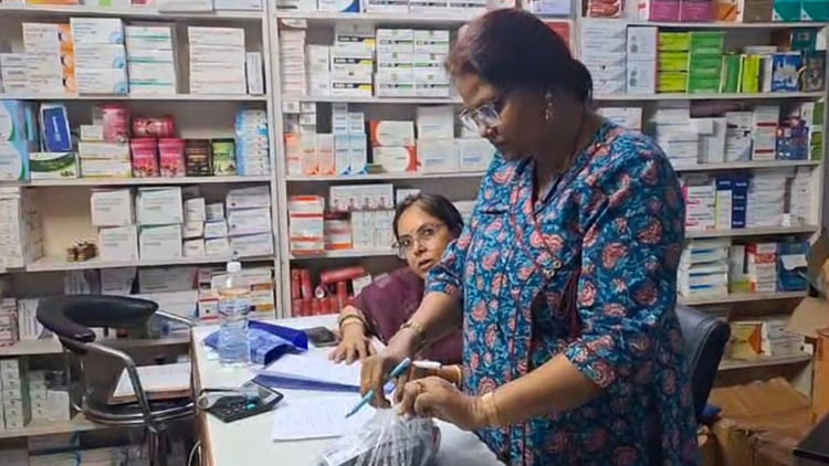 Kanpur: पांच फर्मों पर खाद्य सुरक्षा एवं औषधि प्रशासन का छापा, 7.50 करोड़ की नशीली दवाएं बरामद