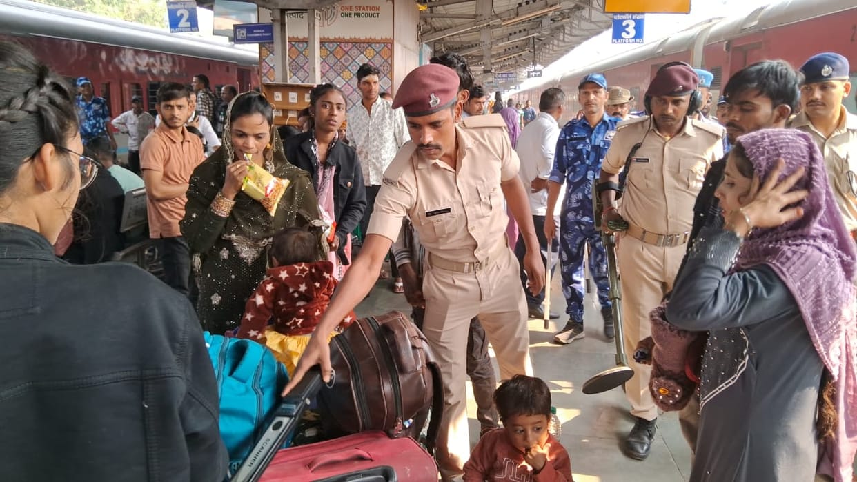 Muzaffarpur: Long-distance trains and border areas under surveillance after Delhi blasts