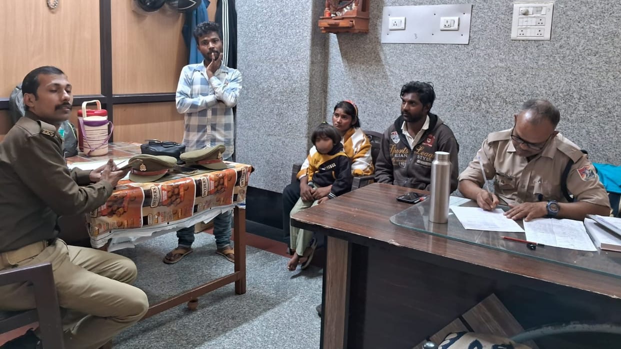 childrens recovered from train at Varanasi Cantt station