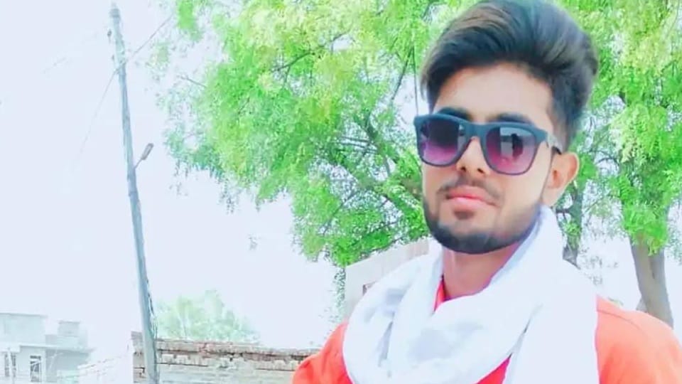Illicit relationship between Devar Bhabhi 25 year old youth kill himself in Fazilka