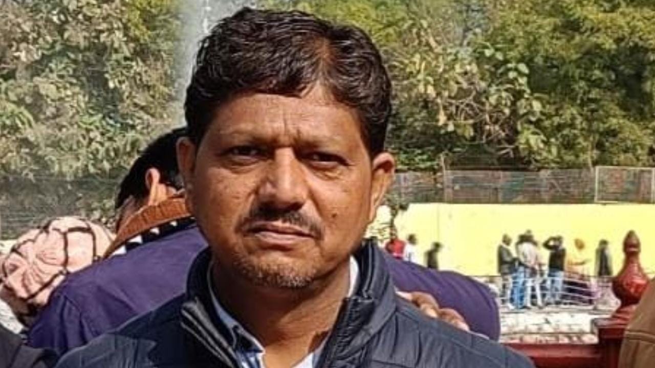 मृतक शिक्षक उदयभान, फाइल फोटो