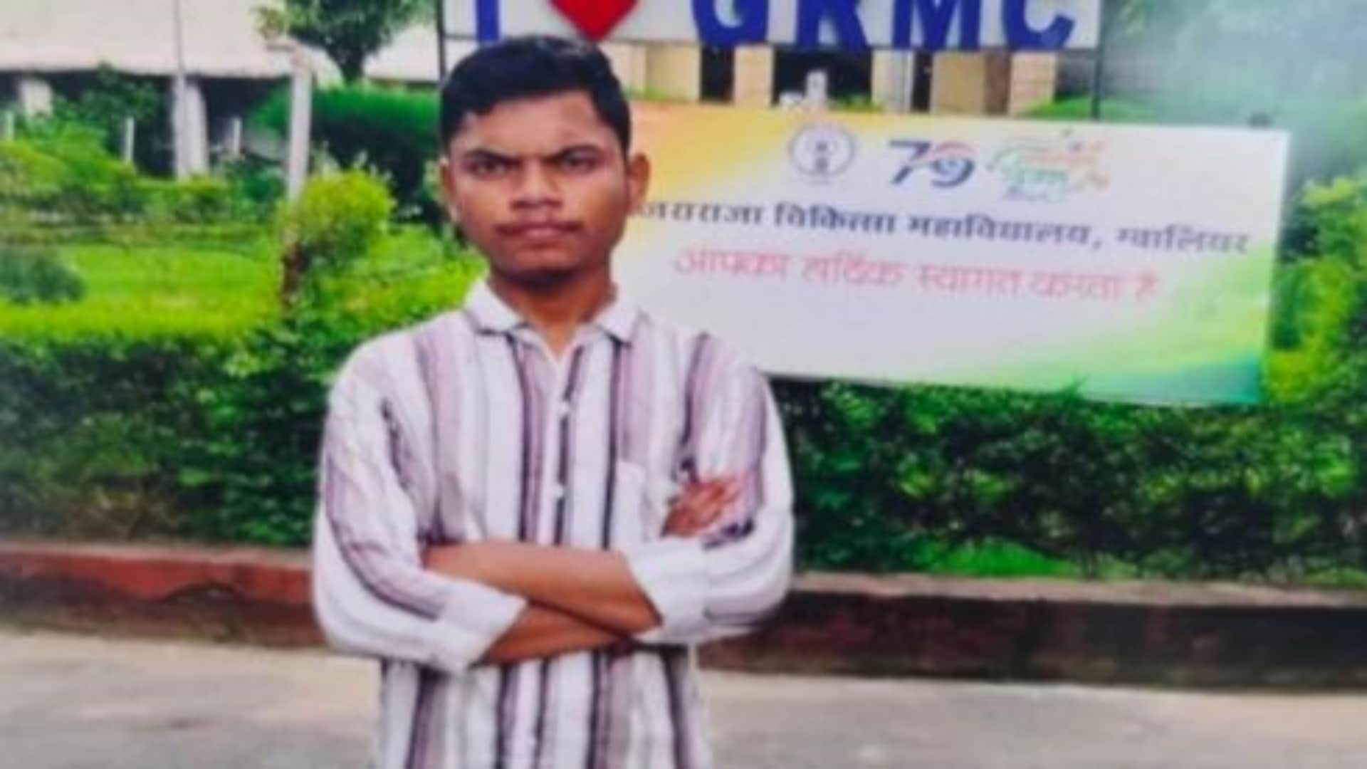 हॉस्टल की बिल्डिंग से गिरा एमबीबीएस छात्र