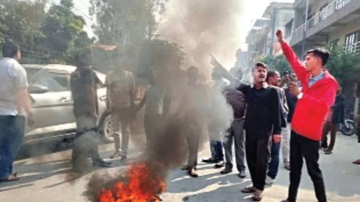 Violence erupts again in Nepal Protests against Madhesh CM swearing-in provincial chief dismissed.