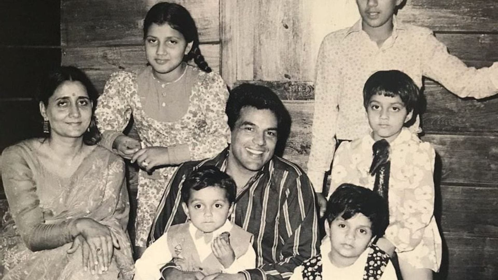 Dharmendra Death News: Dharmendra Deol Family Tree Wives Children Hema Malini Sunny Bobby Esha