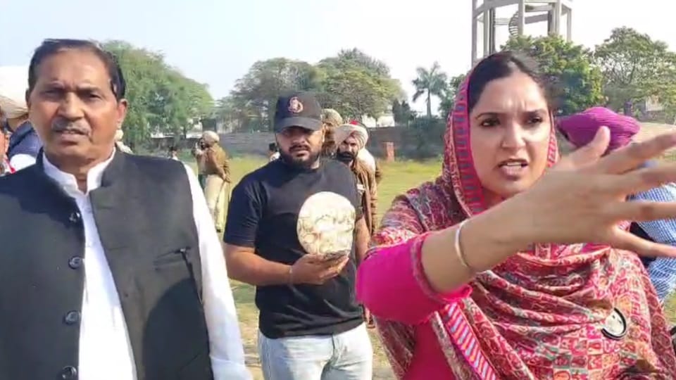 TarnTaran by poll Akali leaders allege police involved in booth capturing