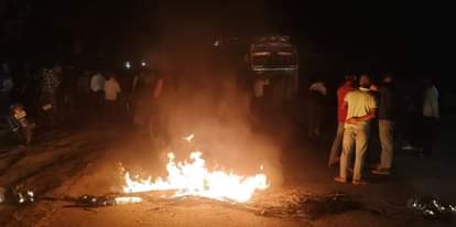 Bihar: Crowd erupts in anger after road accident in Siwan, furious over police delay.