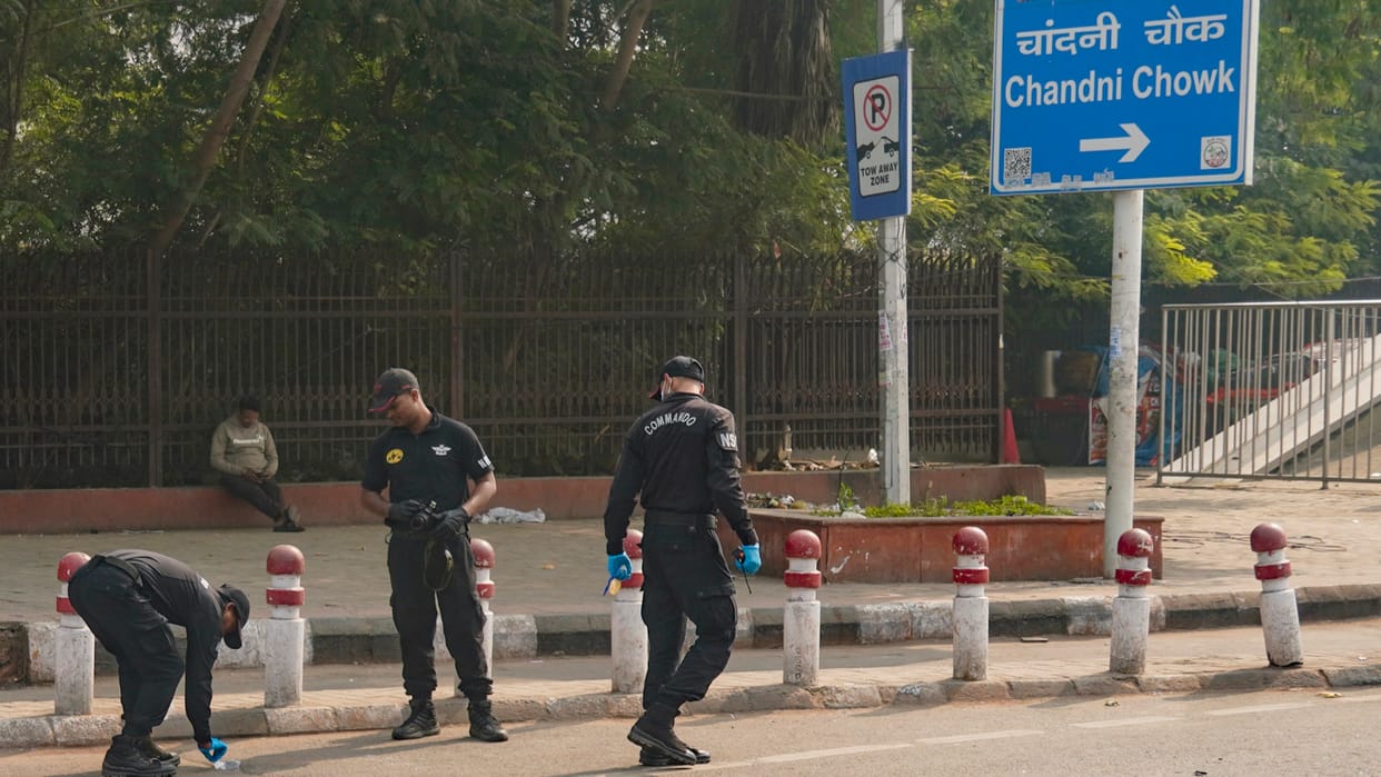 Red Fort blast Car's 11-hour trail shows suspicious movement before deadly explosion