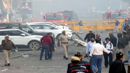 delhi red fort blast live updates today explosion in car lal qila delhi news hindi