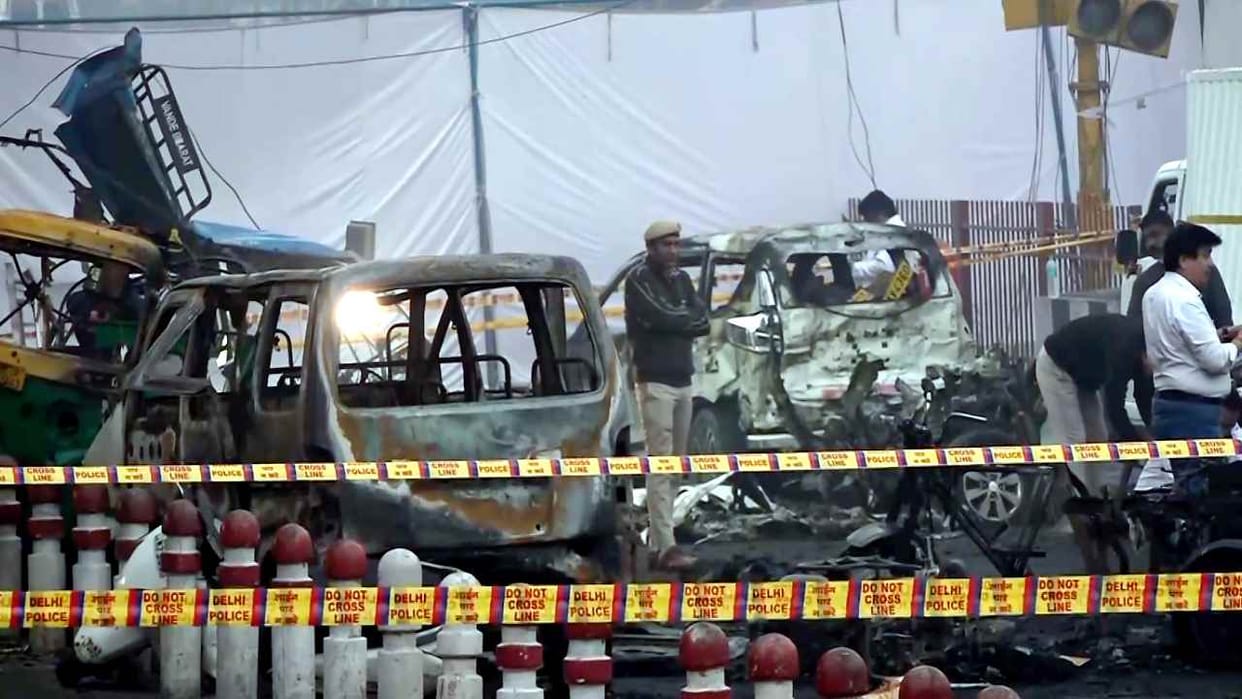 Delhi traffic police issued an advisory avoid going on this route After Delhi blast