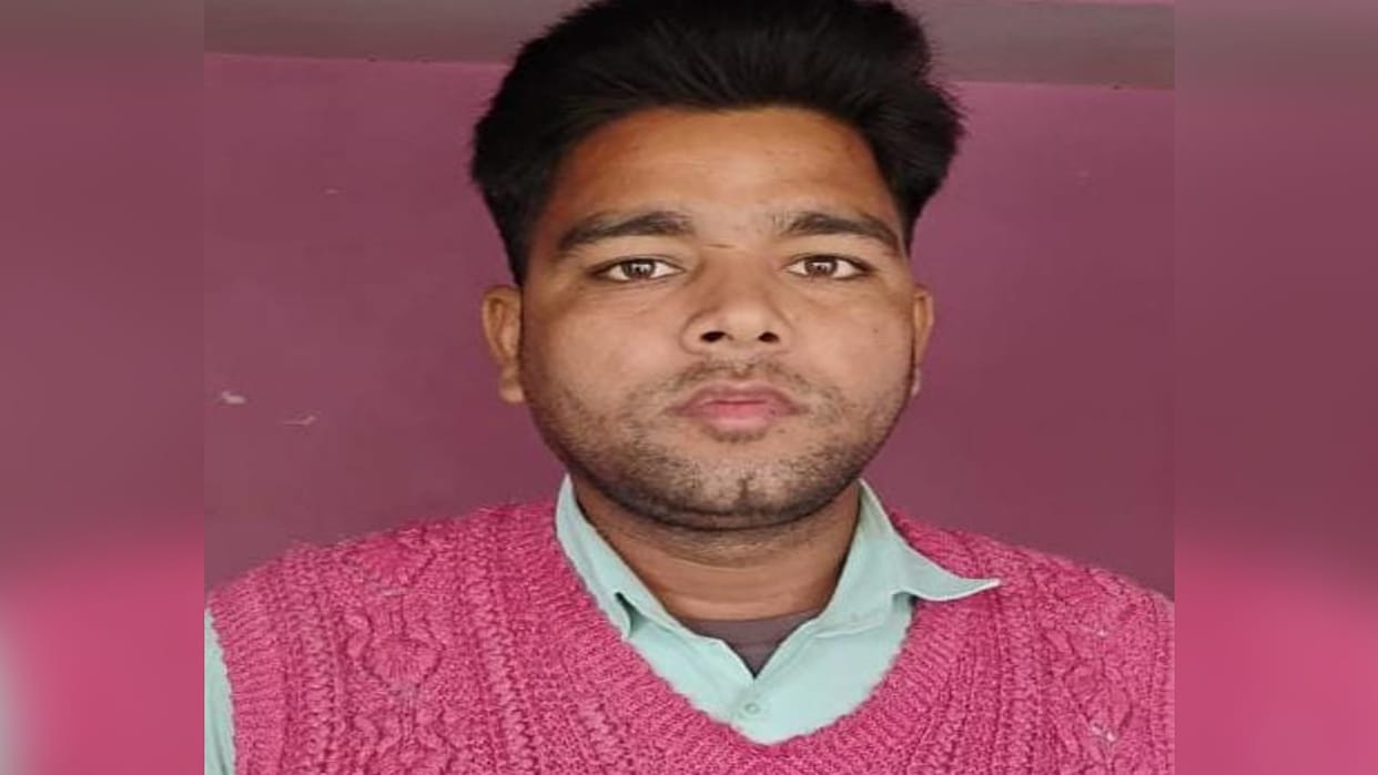 miscreants robbed a man of cash beat him when he resisted in Pilibhit