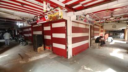 The markets of Old Delhi are shrouded in silence.