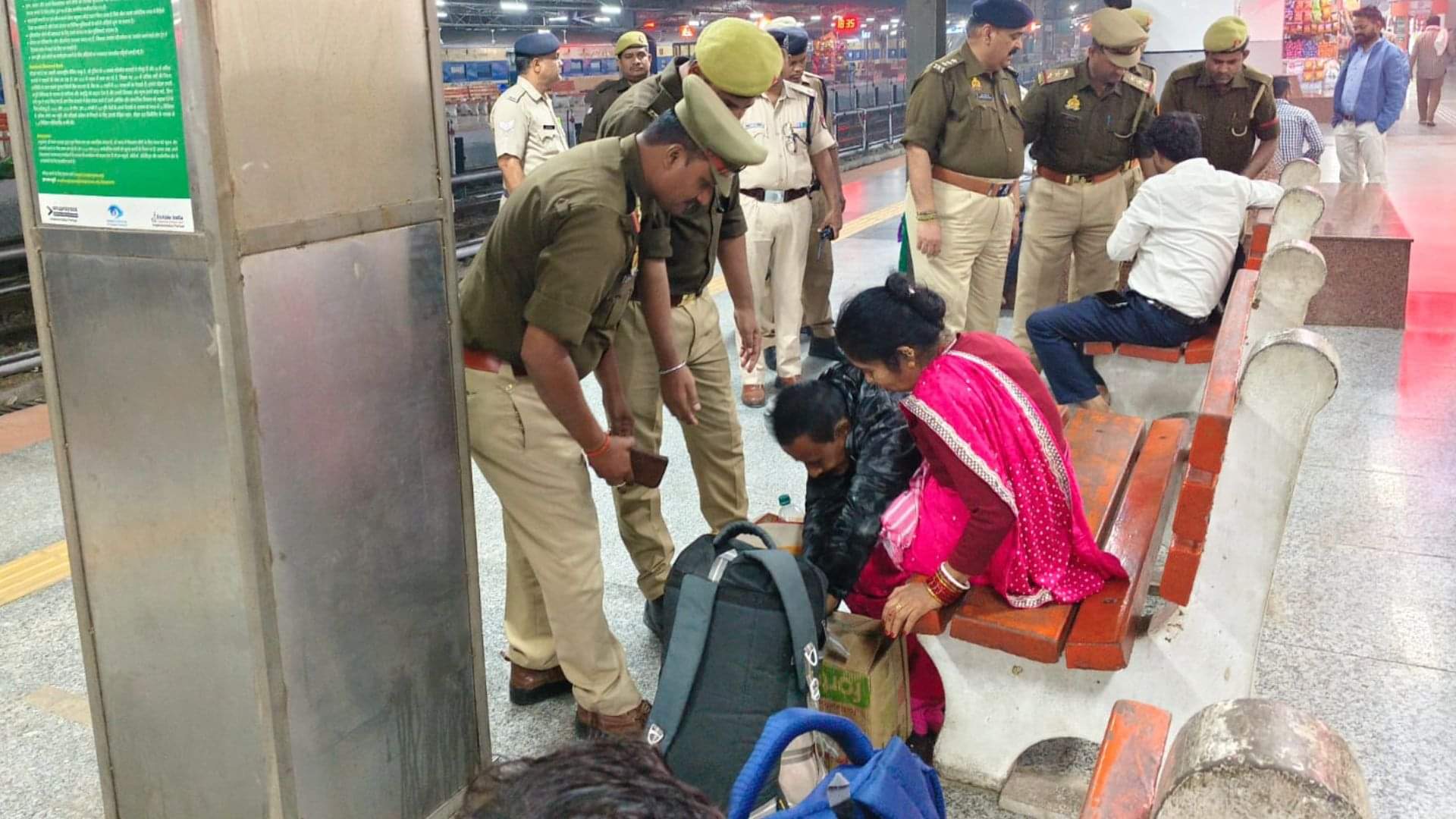 Delhi Blast high alert in varanasi security at airport Kashi Vishwanath Sankat Mochan Temple same condition