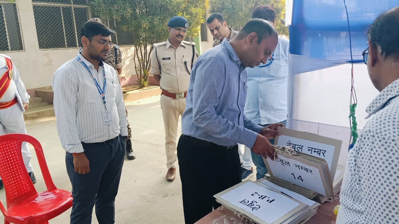डीएम ने किया निरीक्षण