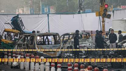 Delhi Car Blast Live Updates A car exploded near the Red Fort on Monday evening