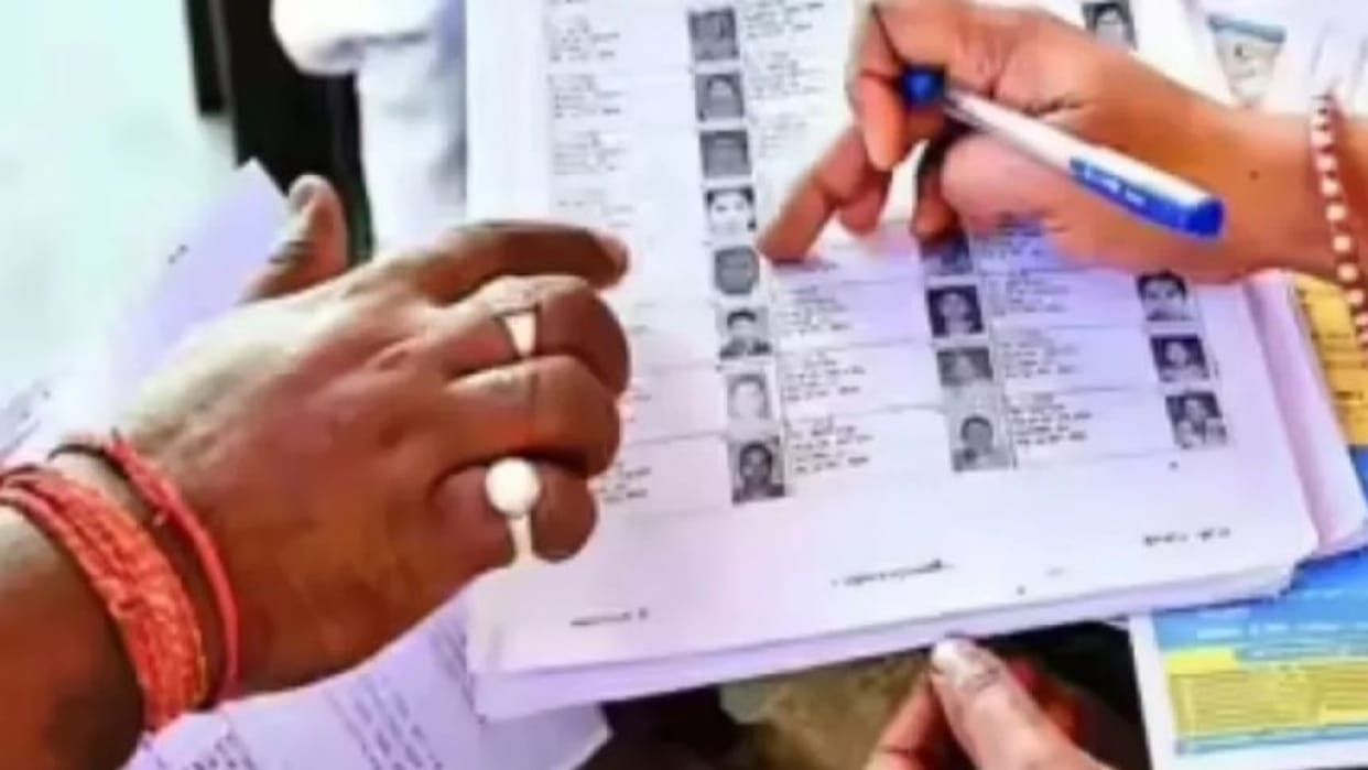 Special intensive revision of voter list underway in Chhattisgarh, counting forms reach over 54% voters