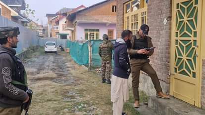 Raids in Kulgam, Shopian and Sopore; police detain another doctor